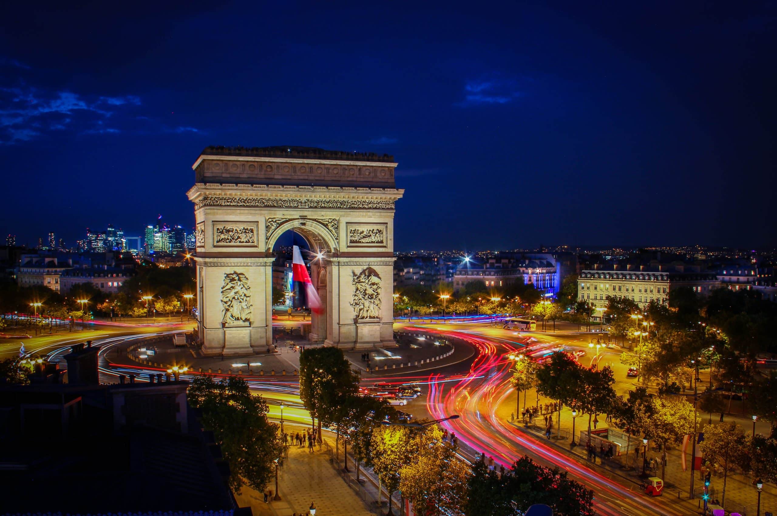 Découverte des boites de nuit aux Champs-Elysées